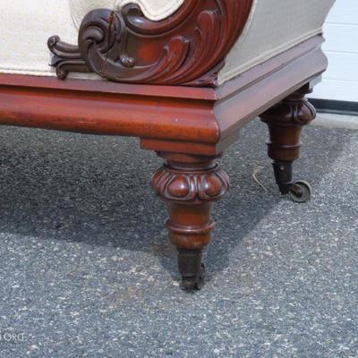 Detail-Victorian Chaise Lounge