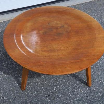 Eames molded plywood coffee table ( 1970;s)