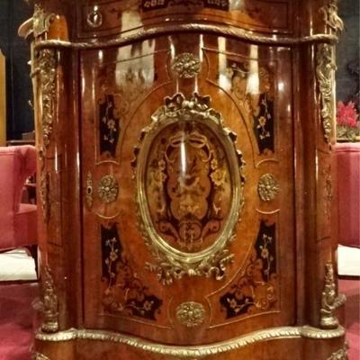 FRENCH EMPIRE STYLE MARQUETRY CABINET WITH MARBLE TOP AND GILT METAL ORMOLU