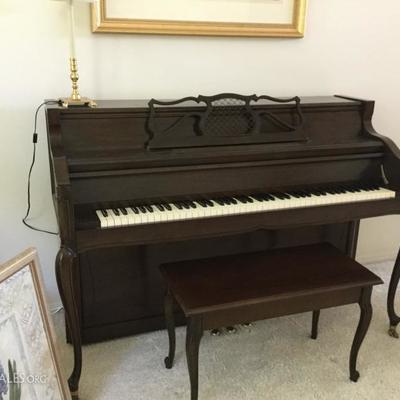 Jensen piano in perfect condition ! Excellent 