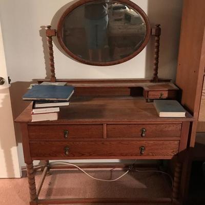 Victorian oak vanity dresser
