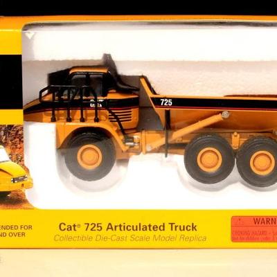 CAT 725 Articulated Truck Cast Metal Model 1:50