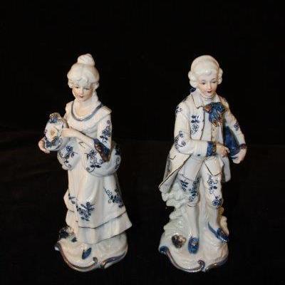Ardco Colonial Couple Figurines