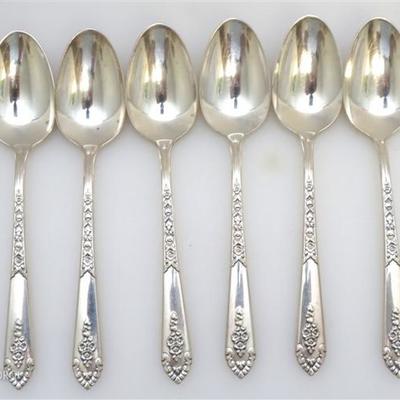 Lot 143 - Eight Royal Crest Sterling Promise Teaspoons. Each Spoon measures 6 1/8