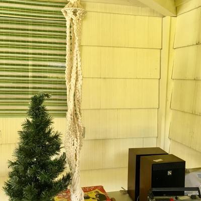 Holiday decor and misc small electronics 