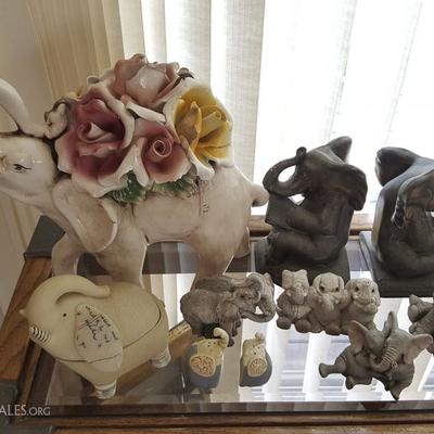 EHT028 Elephant Figurines - Capodimonte, Brass, Ceramic & More
