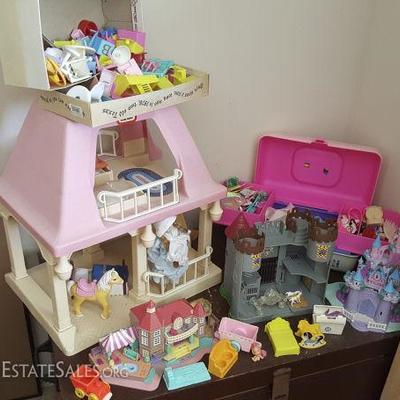 EHT184 Girls Dream Lot - Caboodles, Castle, Playhouse and More
