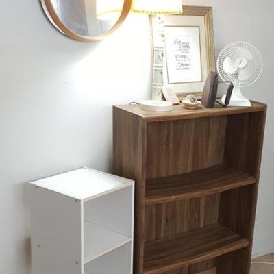 EHT172 Bedroom Lot - Shelf Units, Framed Mirror, Knickknacks & More
