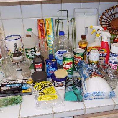 EHT126 Household Cleaning Supplies, Glass Vases & More
