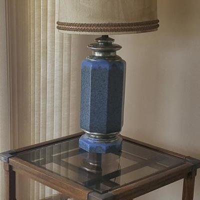 EHT023 Wood & Glass End Table, Ceramic Lamp
