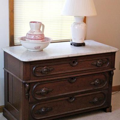 Chest of drawers with marble top, pitcher & wash bowl set, ceramic lamp