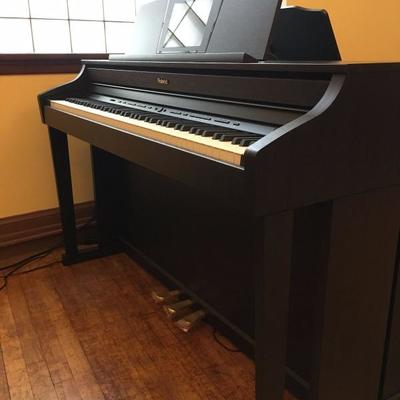 Roland HPi50 Digital Piano in Rosewood