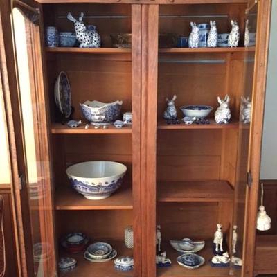 Beautiful China Cabinet.