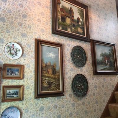 wall art and collectible plates 