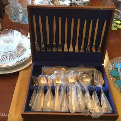 Golden Bouquet Flatware 