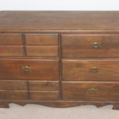 Six drawer chest of drawers
