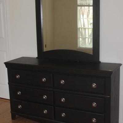 Six drawer dresser with mirror
