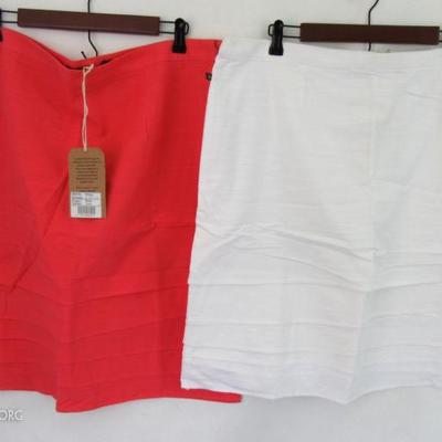 Women's La Naturelle Skirts. Both are brand new with tags. 
