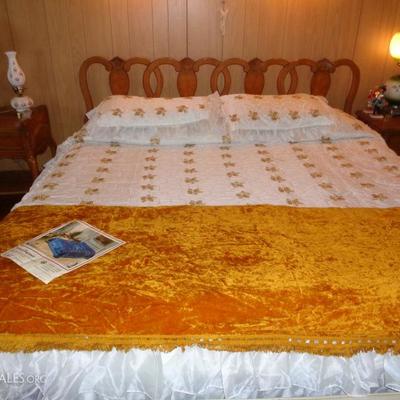 California King vintage bed with vintage bedding