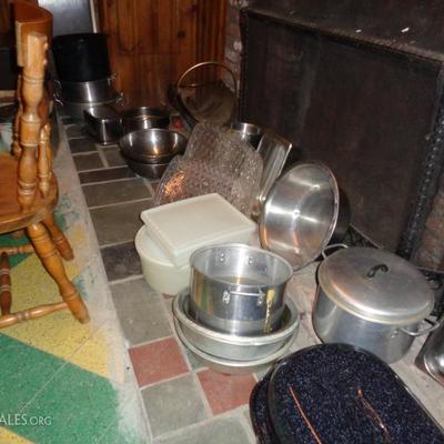 Large stock pots