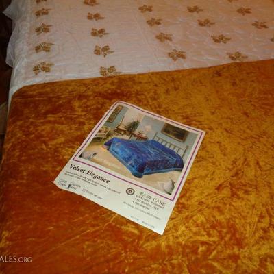Vintage velvet king blanket