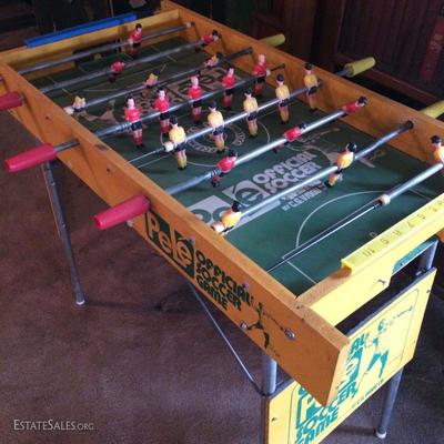 NEW ADDITION: vintage 1970s Pele official soccer game in pretty good shape (foosball)
