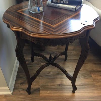 wood end table 