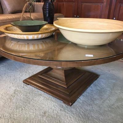 round coffee table 