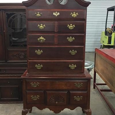 Chest of drawers