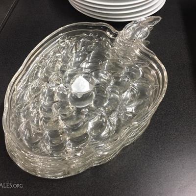 Grape snack plates