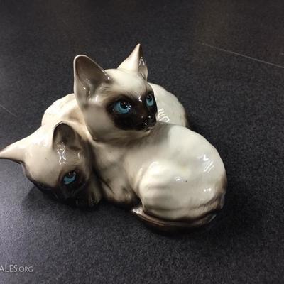 Royal Dolton vintage Siamese cats