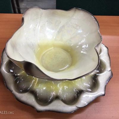 Egg plate with salad bowl