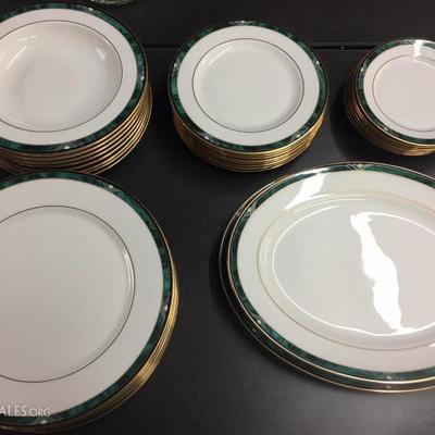 Lenox Kelly fine china 8pc setting