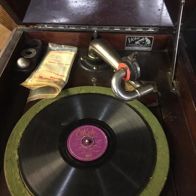 Victrola record player does not work