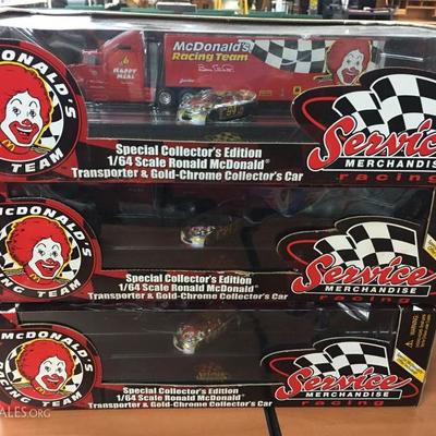 Bill Elliott racing team trucks