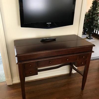 Desk with Flat Screen TV