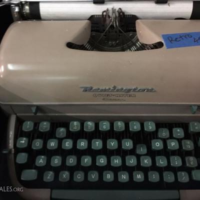 Remington Quiet-Riter Eleven vintage typewriter with case $45