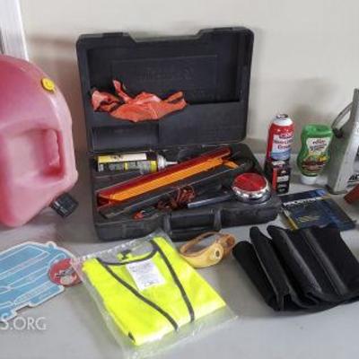 DCK068 Automotive Lot - Emergency Kit, Jacks, Gasoline Jug & More
