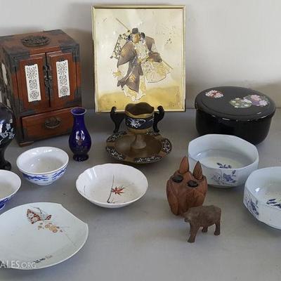 DCK050 Oriental Collectibles - Ceramics, Lacquer, Wood & More
