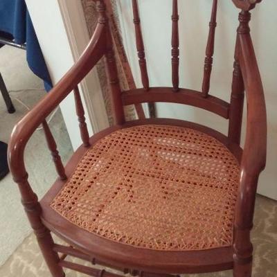 Mahogany spindle arm chair
