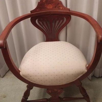 Edwardian mahogany inlaid elbow chair with lyre back
