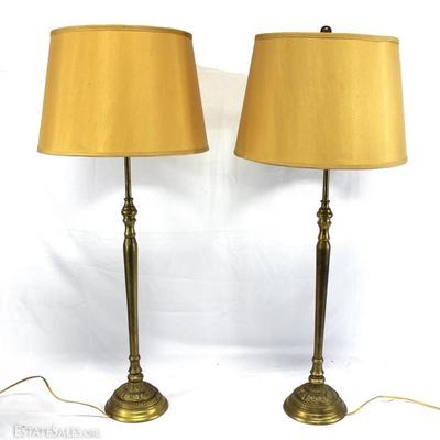 pair of lamps
