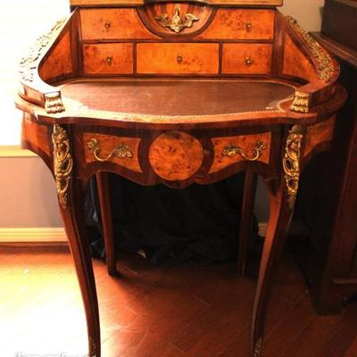 french style writing desk

