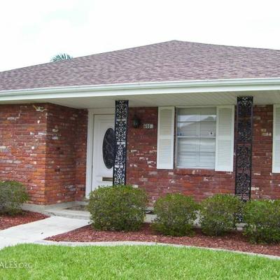 Nice moving sale in clean Metairie home