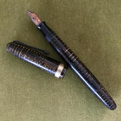 Parker Vacumatic 1940's fountain pen