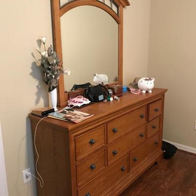 Dresser, Chest of drawers and one night stand 
Dresser 36l x 50.5 h x 18 d 
