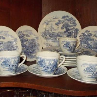 Wedgwood Countryside 24 pieces $75