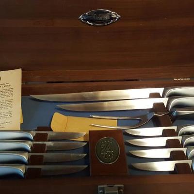 set of Towle Cutlery 