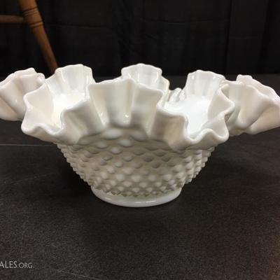 Fenton hobnail bowl