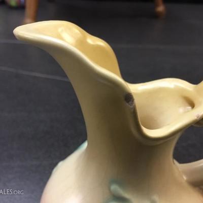 Hull pitcher vase with small chip